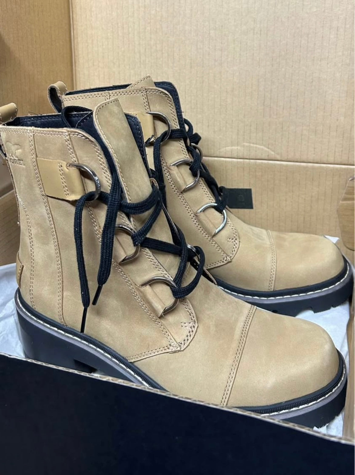 Size 9 women’s Sorel boots