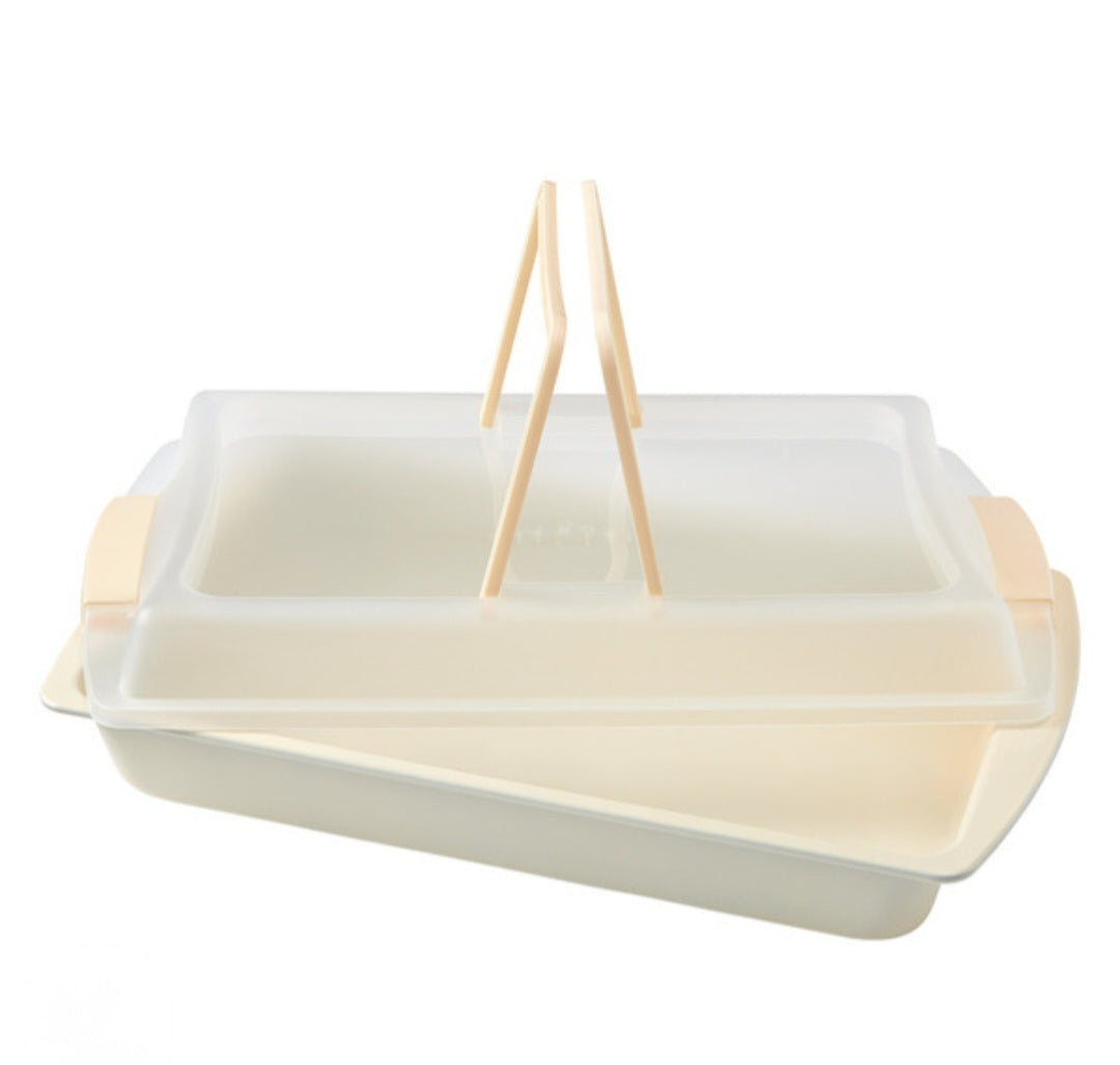 Crofton Baking Pan with Lid