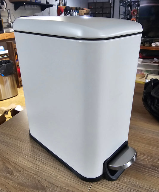 1.3 Gallon Trash Can